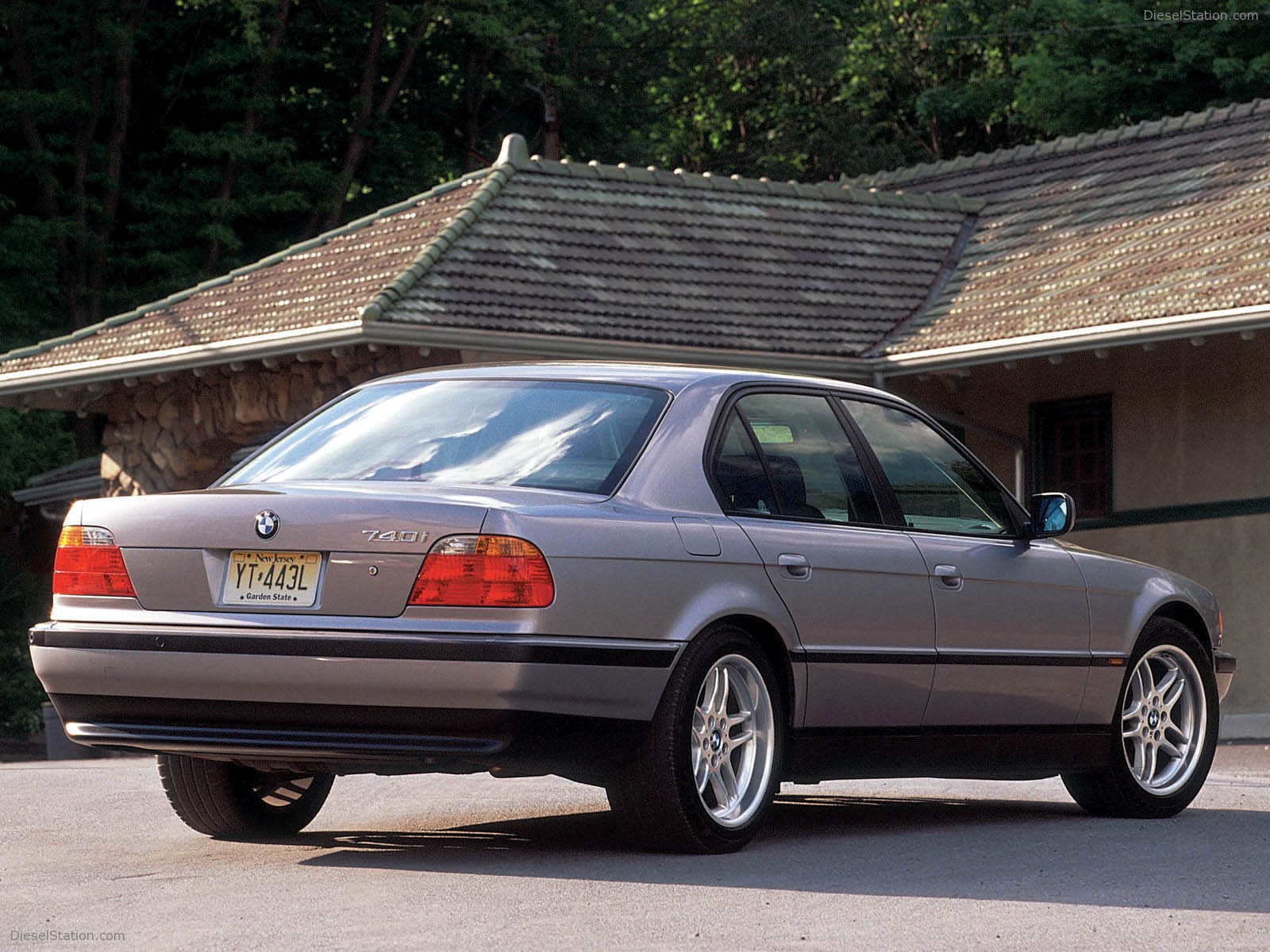 BMW 7 Series (1994)